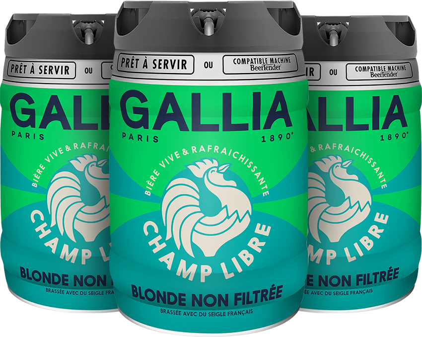 Three green 8L BLADE kegs labeled Gallia Champ Libre Blonde Non Filtree, indicating they are ready-to-drink beer kegs.