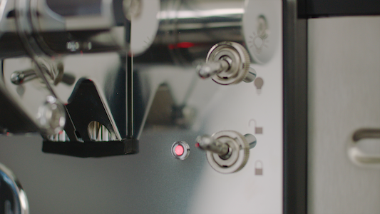 How to turn on and off the BLADE beer machine