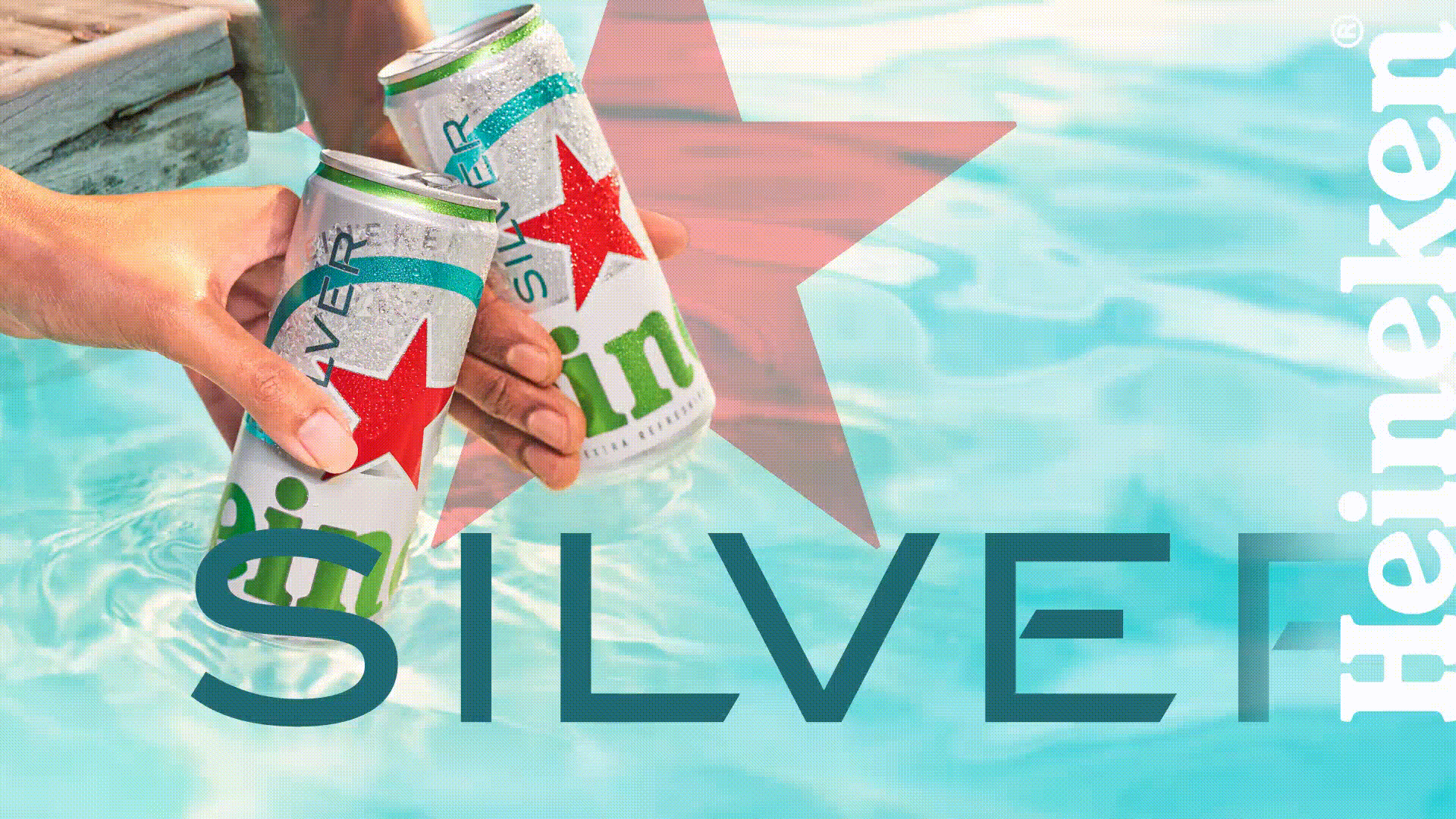 Un GIF montrant deux canettes bien fraîches de bière Heineken Silver.